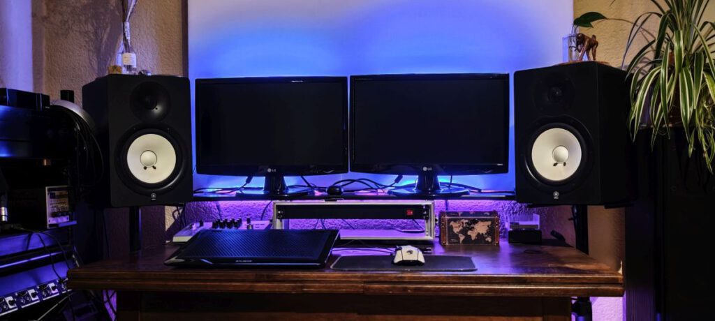 Moderner Produktionsplatz mit Yamaha Monitoren im Tonstudio Josh Maccoy – Aufnahme und Produktion nahe Worms und Grünstadt